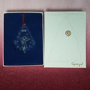 1988 Spiegel Annual Christmas Ornament